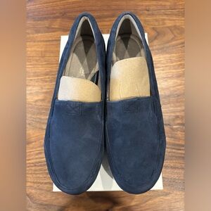 NIB Naturalizer Navy Suede Shoe, Sz 10 WW